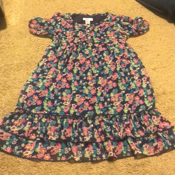 Girls dress - Picture 1 of 3